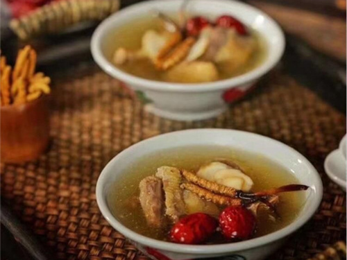 冬蟲(chóng)夏草可以直接食用嗎？冬蟲(chóng)夏草常用于燉煮