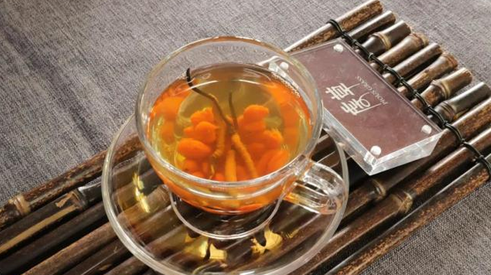冬蟲夏草泡水時(shí)間全解析：泡多久才最有效？